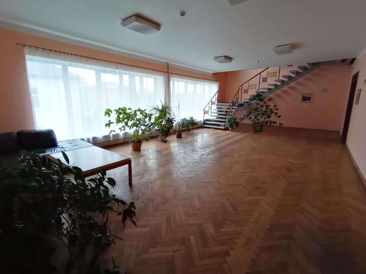 Gamma Hotel Līvāni エクステリア 写真